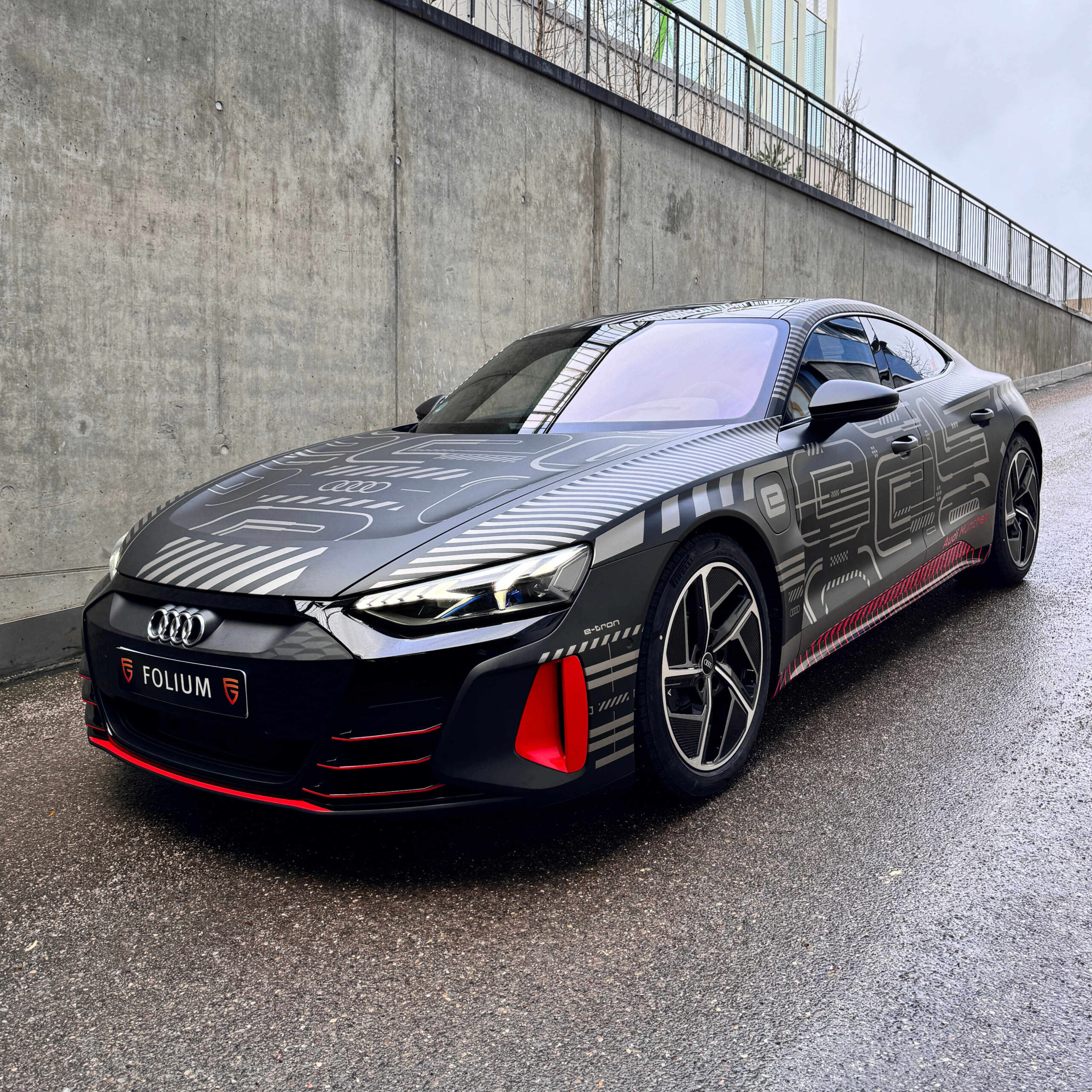 Audi e Tron GT RS Vollfoliert nach CI